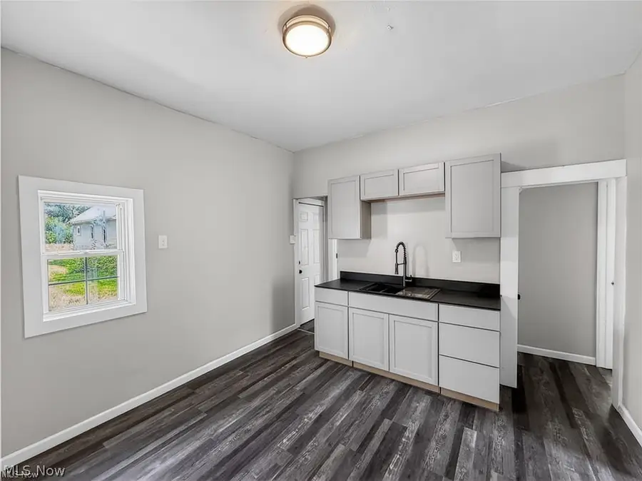 813 W 17th Street, Lorain, OH 44052 - #3