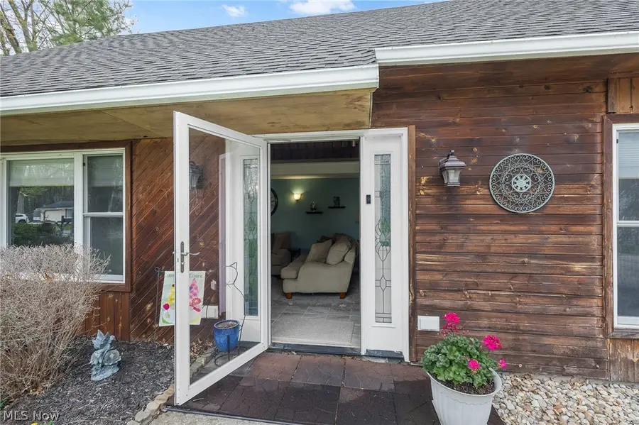 547 Cove Beach Avenue, Sheffield Lake, OH 44054 - #2