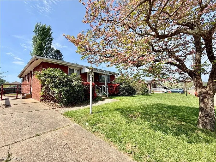 608 32nd Street, Vienna, WV 26105 - #2