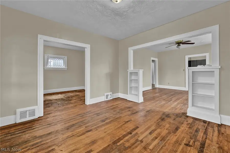 9612 Lamontier Avenue, Cleveland, OH 44104 - #3