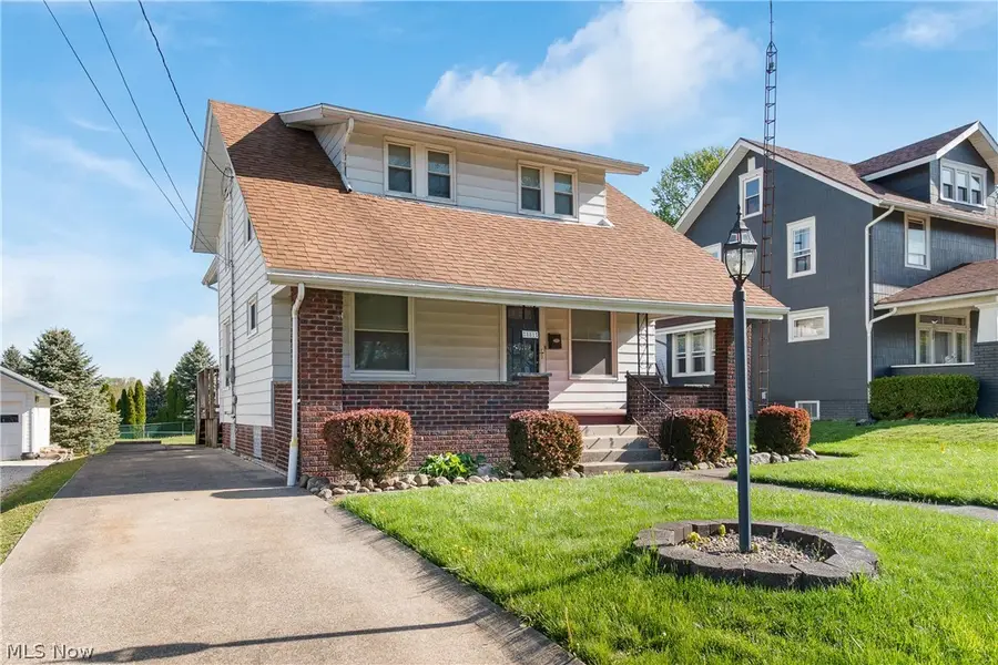 881 W College Road, Alliance, OH 44601 - #2