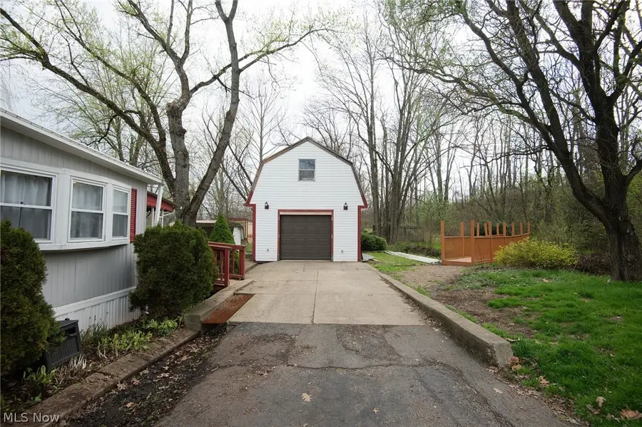 29 Wilderness Court, Warren, OH 44481 - #3