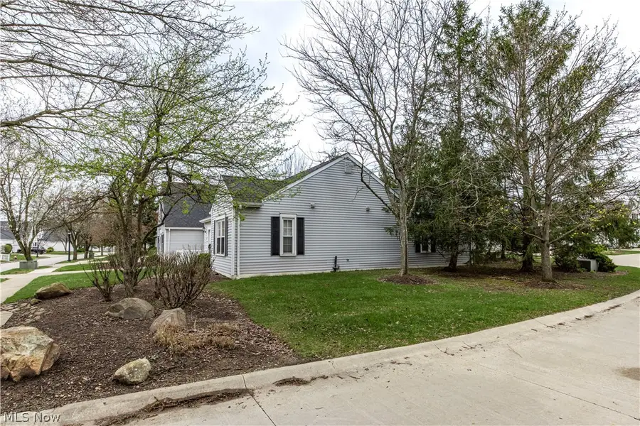 3513 E Prescott Circle, Cuyahoga Falls, OH 44223 - #3
