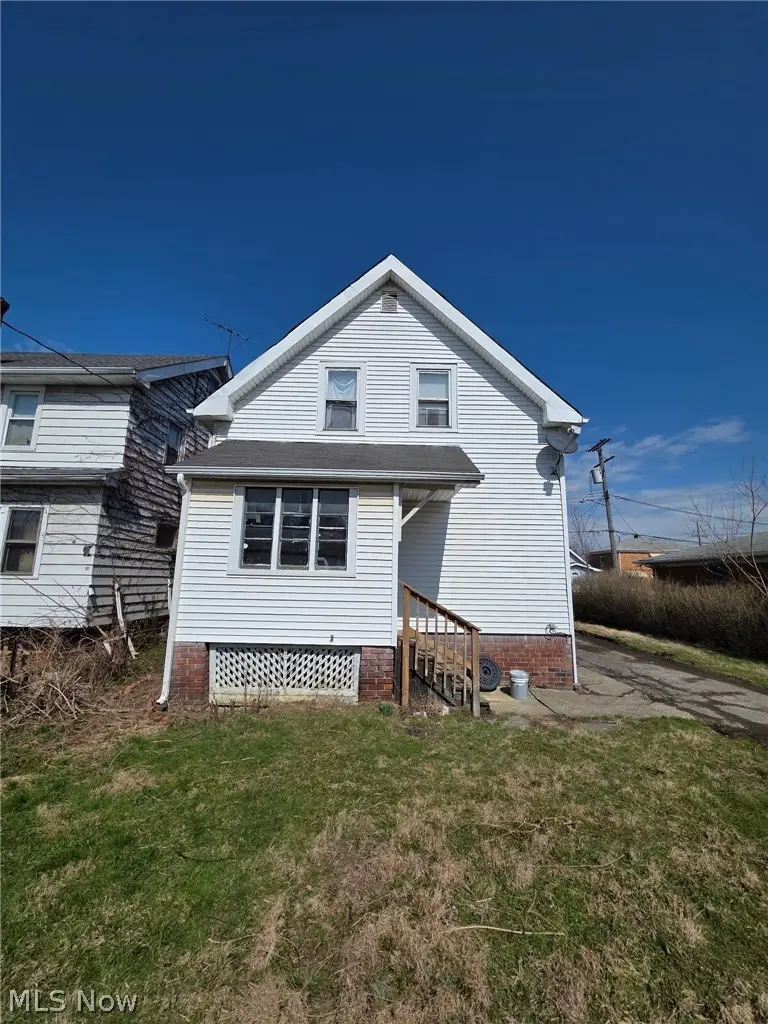 19806 Shawnee Avenue, Cleveland, OH 44119 - #3