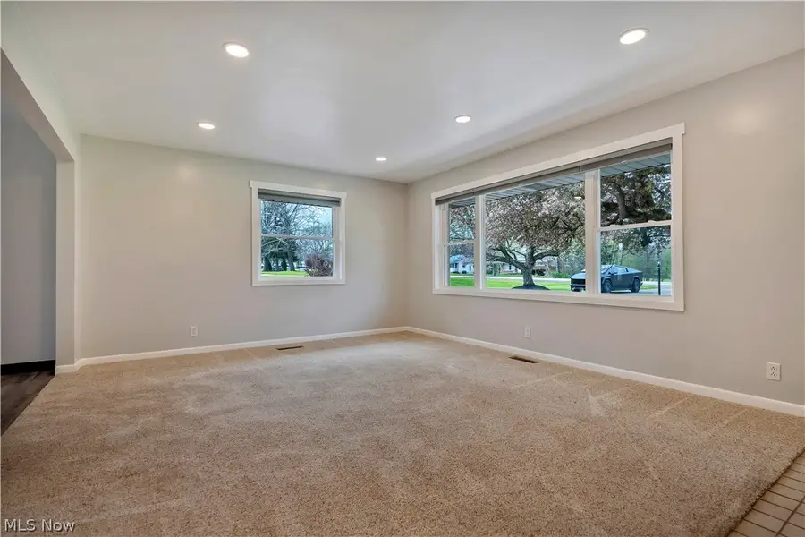 300 Homeworth Road, Alliance, OH 44601 - #3