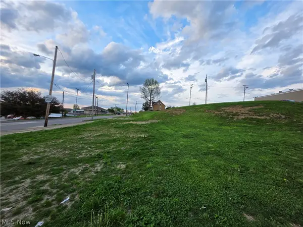 501 Wheeling Avenue, Cambridge, OH 43725