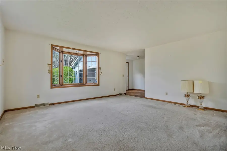 8054 Fox Run Nw Avenue, North Canton, OH 44720 - #3