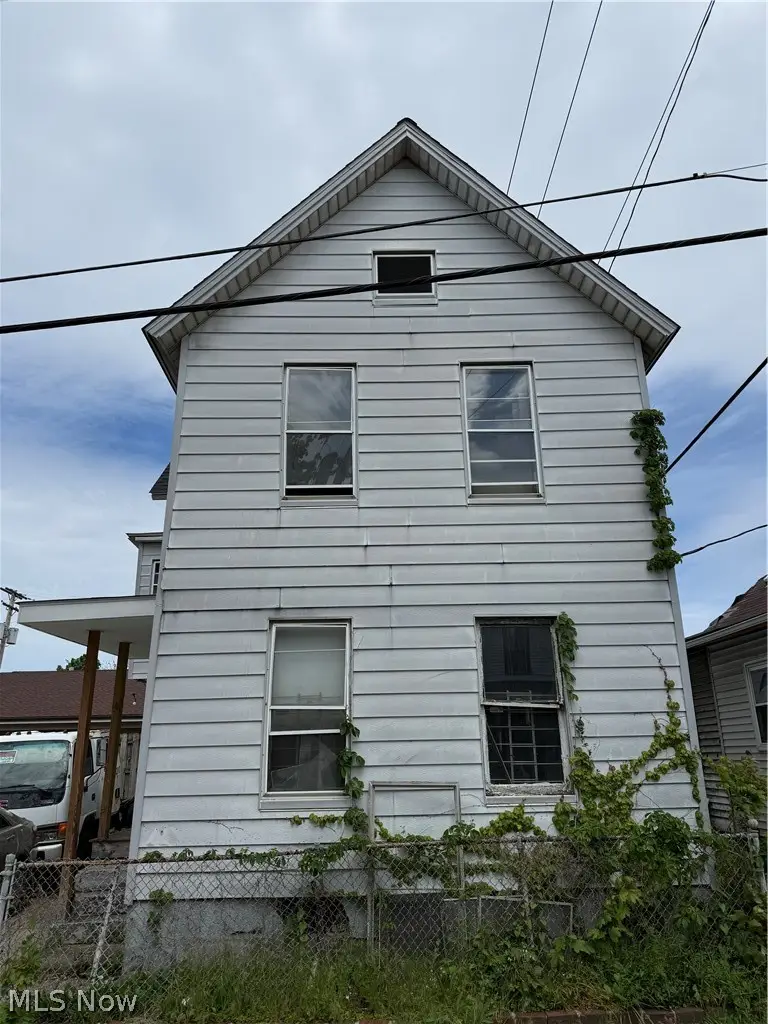1517 E 33rd Street, Cleveland, OH 44114 - #1