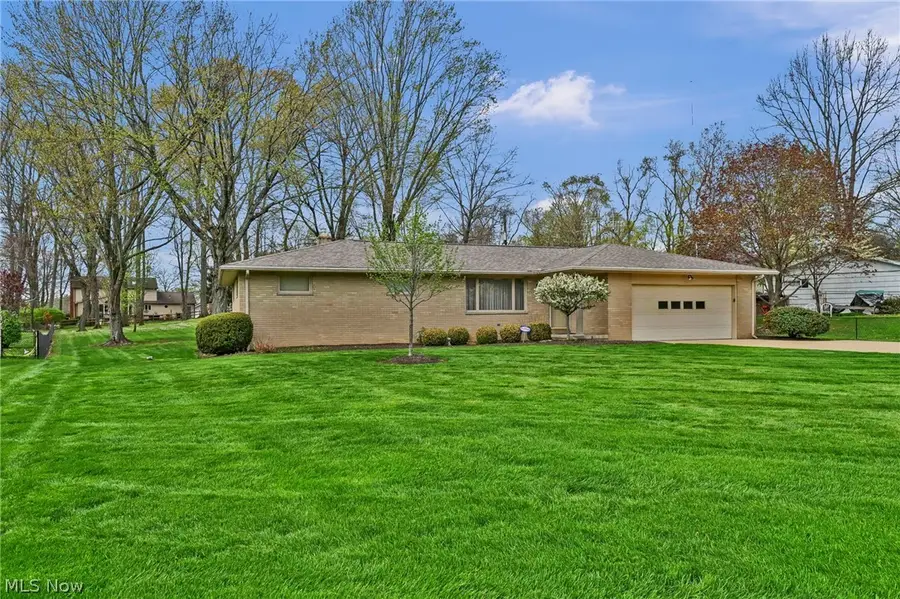 5637 Griffith Nw Avenue, North Canton, OH 44720 - #2