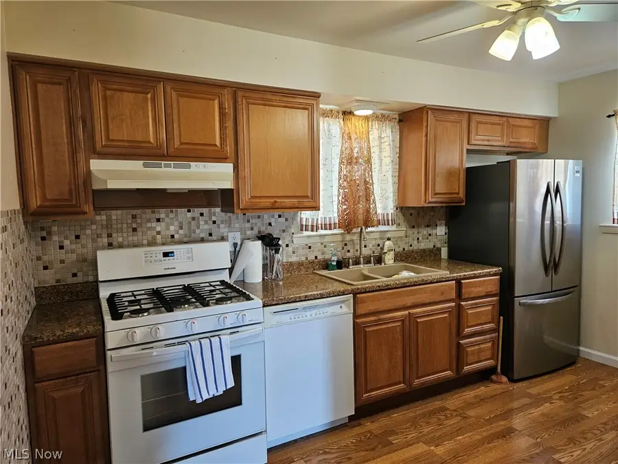 5770 Pemberton Drive, Brook Park, OH 44142 - #3