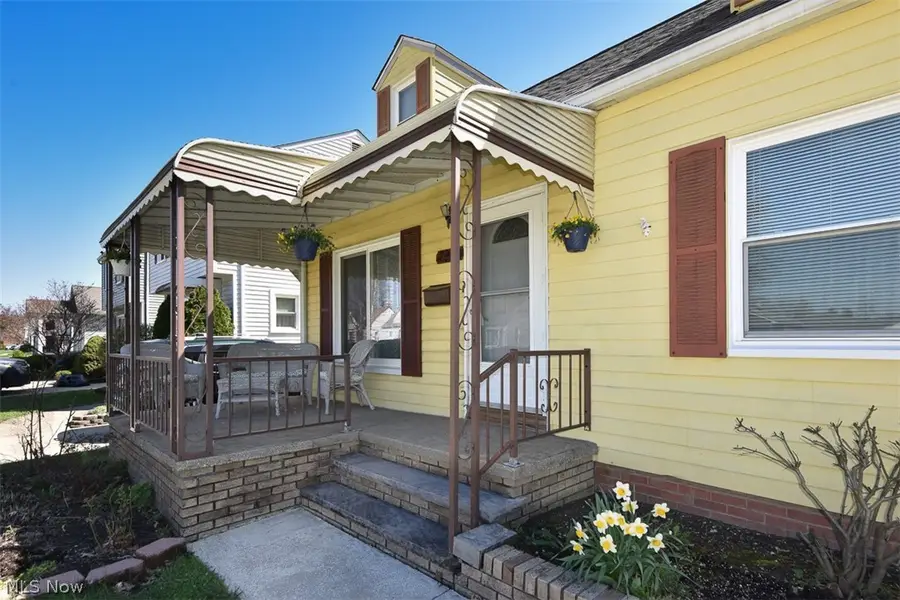 2929 Commonwealth Drive, Parma, OH 44134 - #3