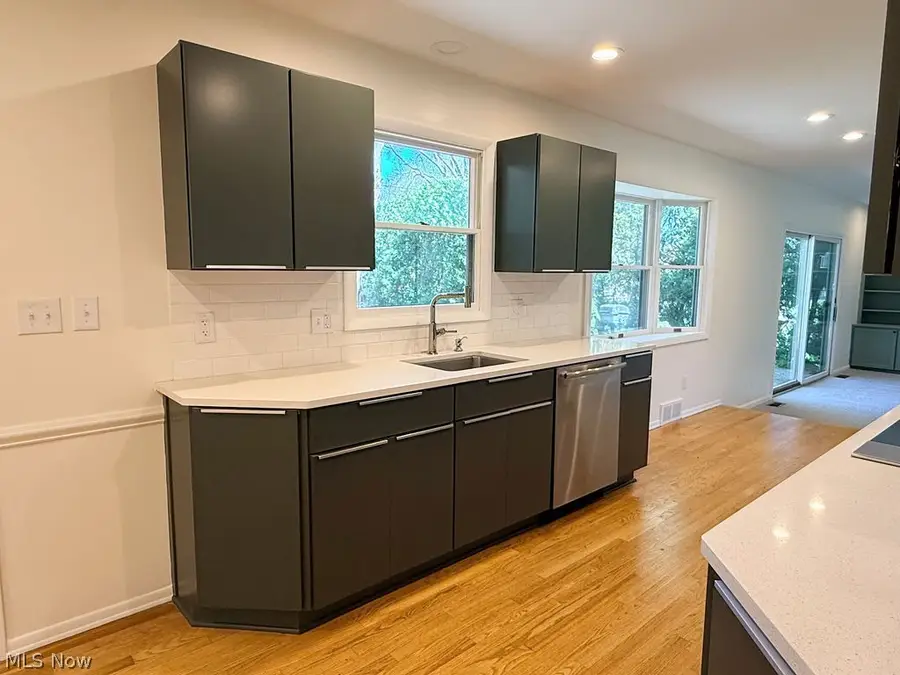 3887 Greenmont, Warren, OH 44484 - #2