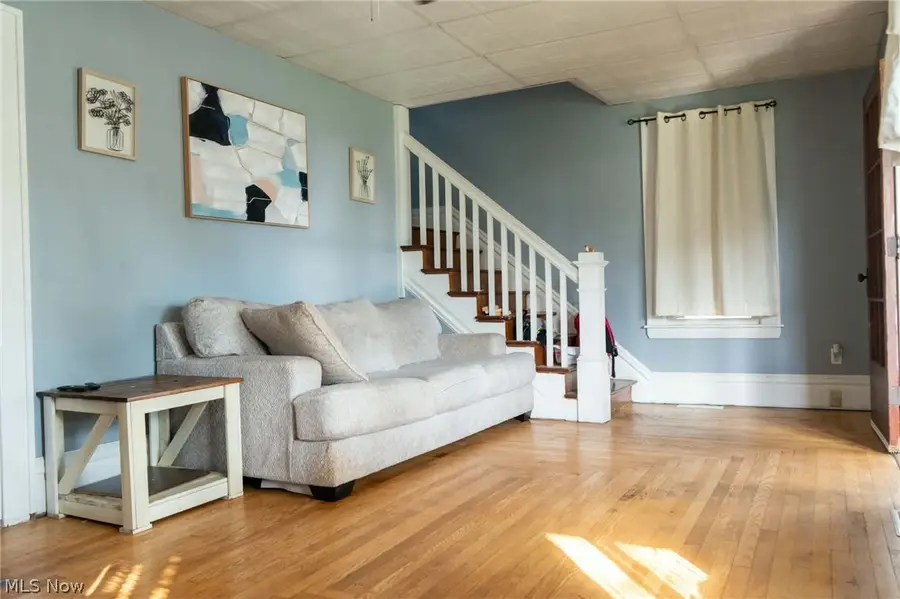 707 47th Street, Vienna, WV 26105 - #2