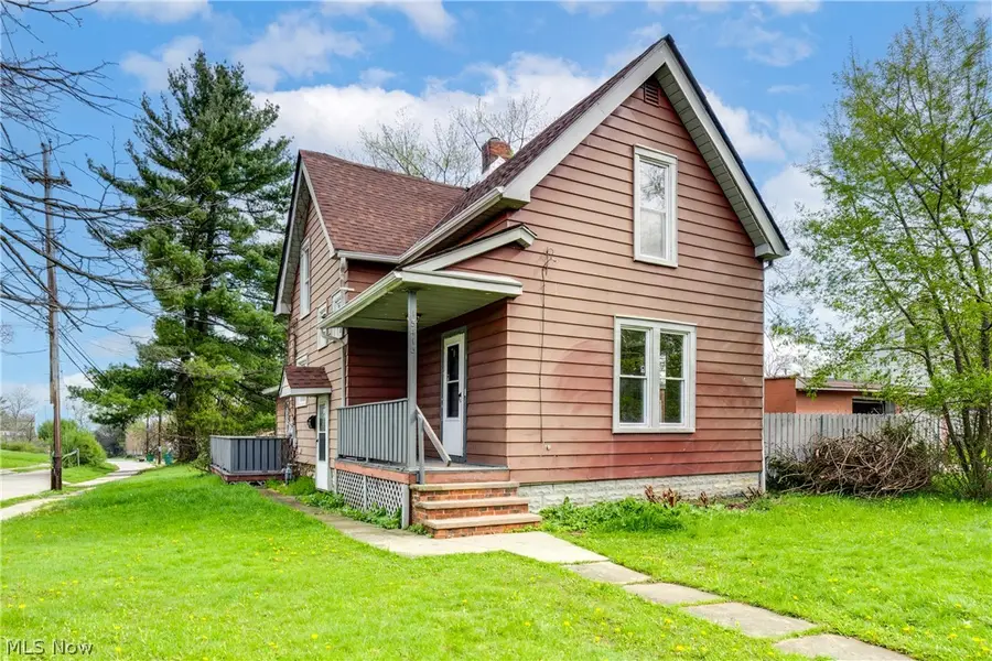 15413 Raymond Street, Maple Heights, OH 44137 - #2