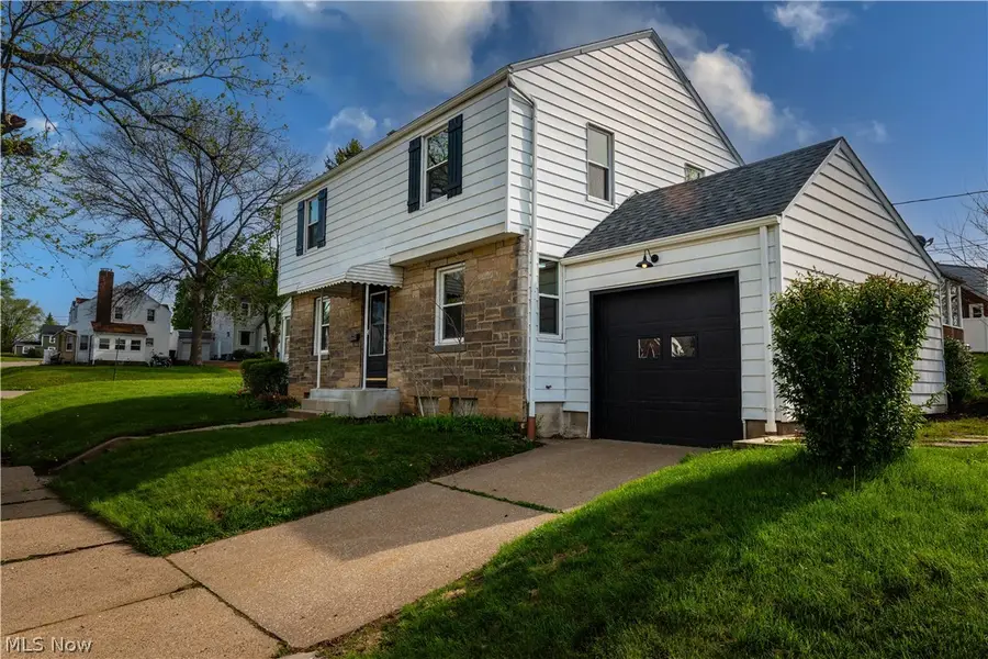 3122 Logan Nw Avenue, Canton, OH 44709 - #2