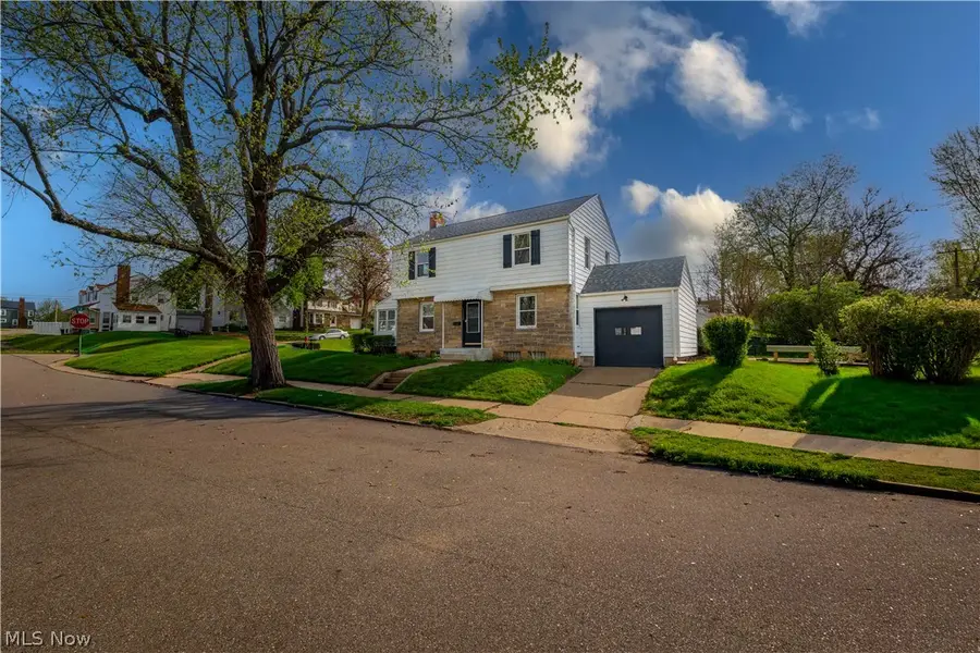 3122 Logan Nw Avenue, Canton, OH 44709 - #3