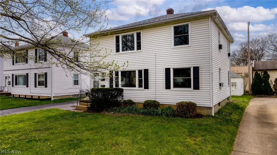 2432 21st Street, Cuyahoga Falls, OH 44223 - #3