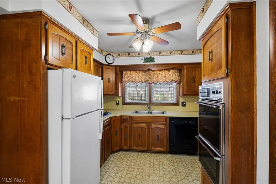 1140 Stearns Street, Brunswick, OH 44212 - #3