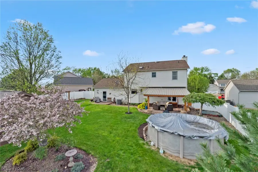 114 Shawnee Circle, Louisville, OH 44641 - #2