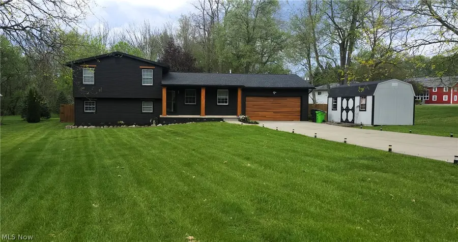 3525 Balsamwood Nw Boulevard, Uniontown, OH 44685 - #2