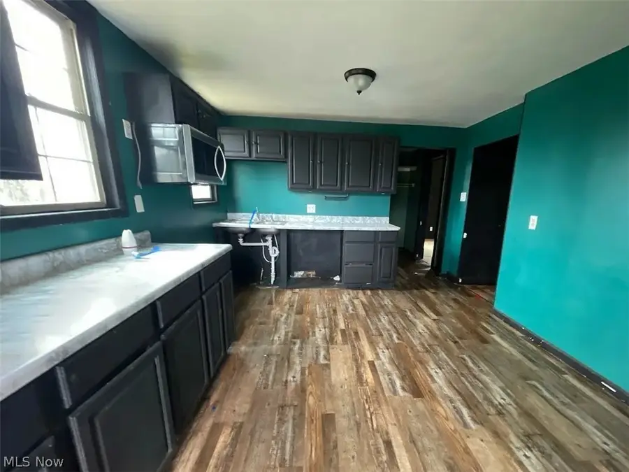 914 Stewart Avenue, Cambridge, OH 43725 - #3