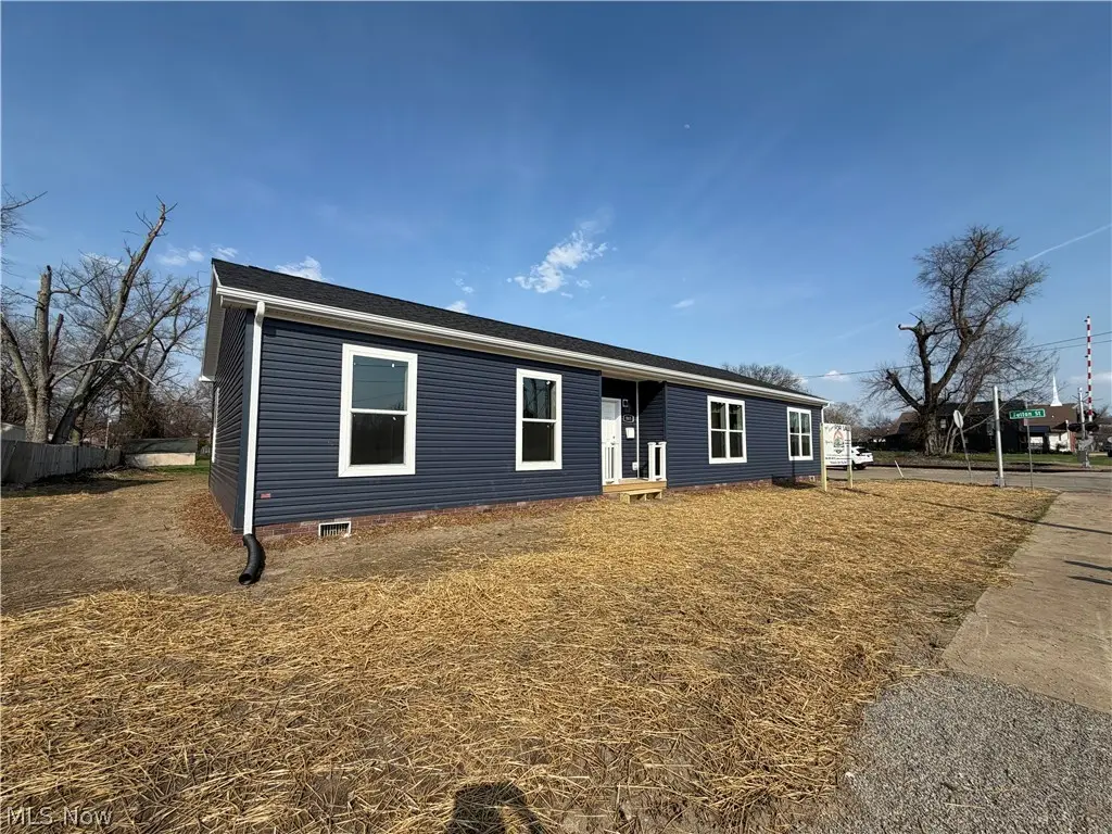 805 Lee Street, Zanesville, OH 43701 - #1