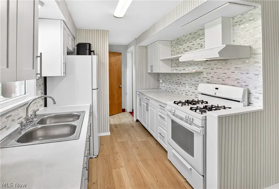 39568 Carol Lane, Elyria, OH 44035 - #3