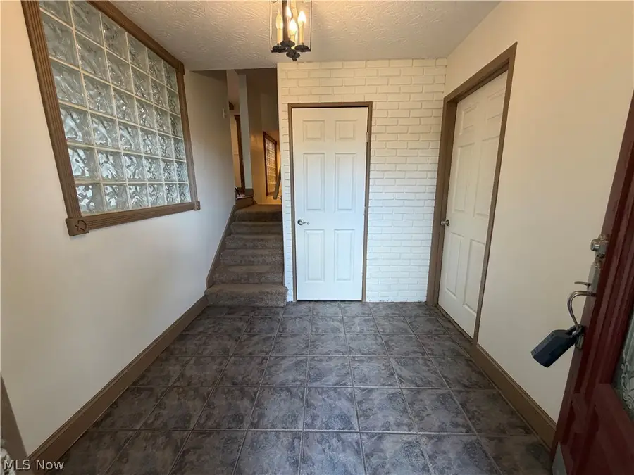 4602 7th Avenue, Vienna, WV 26105 - #3