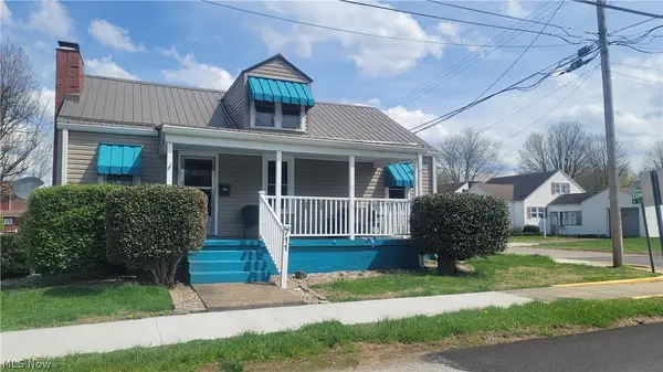 711 Victoria Avenue, Williamstown, WV 26187