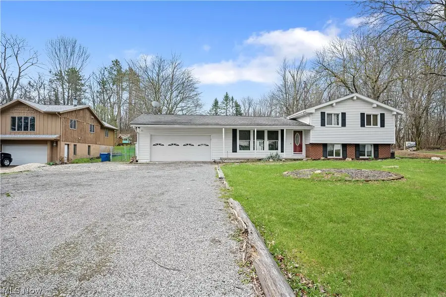 2862 Byron Drive, North Canton, OH 44720 - #2