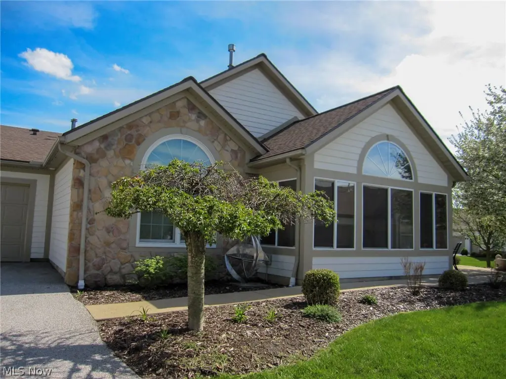 584 Crossings Circle, Tallmadge, OH 44278 - #1