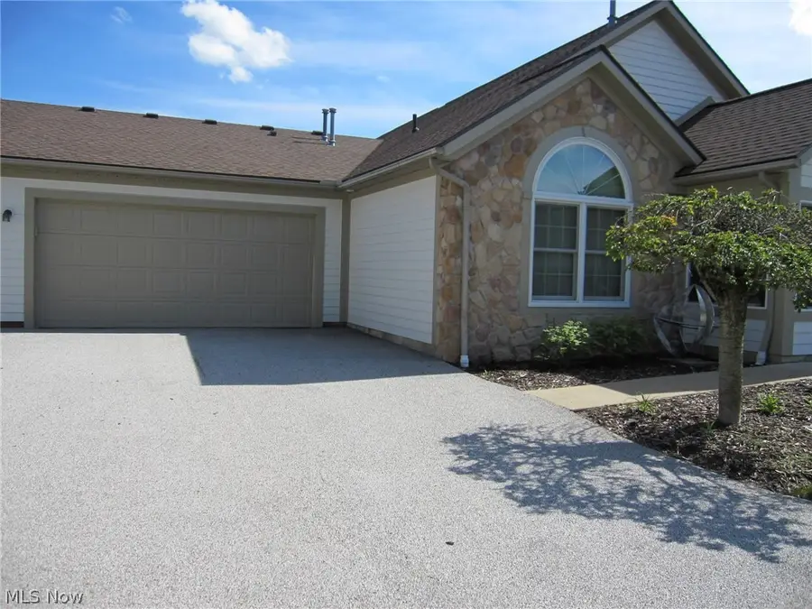 584 Crossings Circle, Tallmadge, OH 44278 - #2