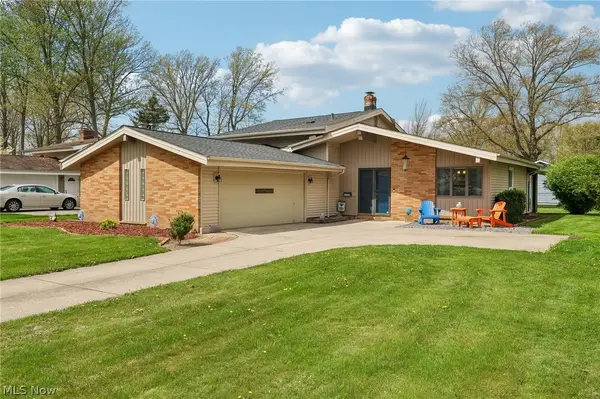 23956 Fairlawn Drive, North Olmsted, OH 44070