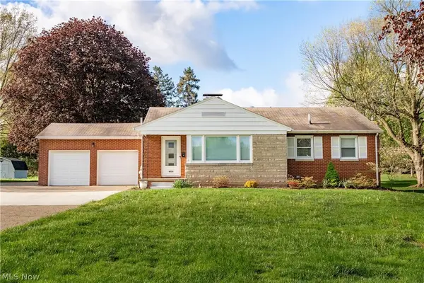4028 Crestwood Nw Street, Canton, OH 44708