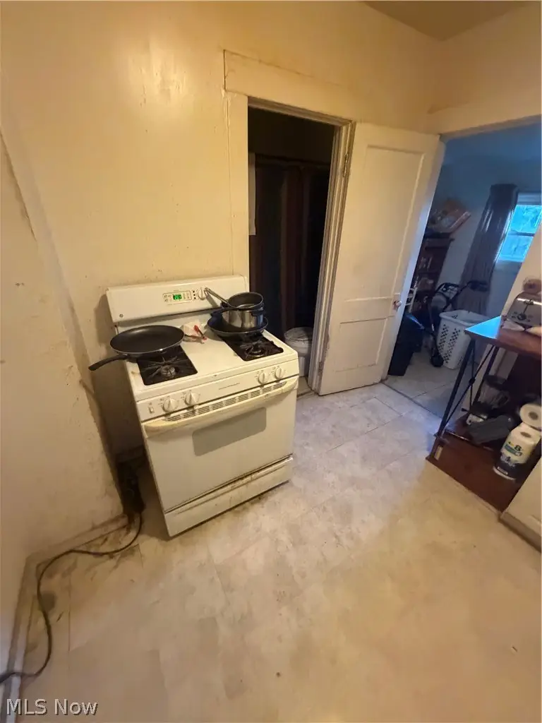 3357 W 91st Street, Cleveland, OH 44102 - #2