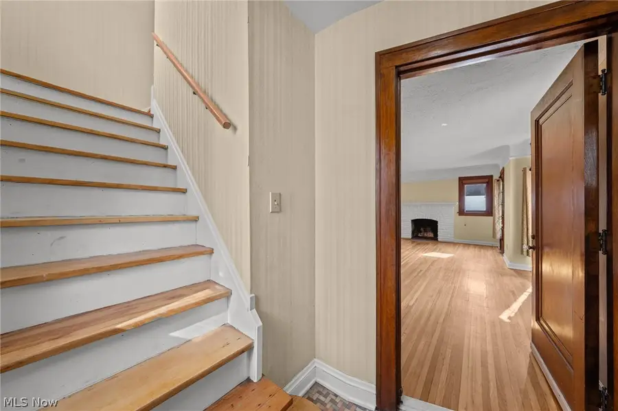 18427 Winslow Road, Shaker Heights, OH 44122 - #3