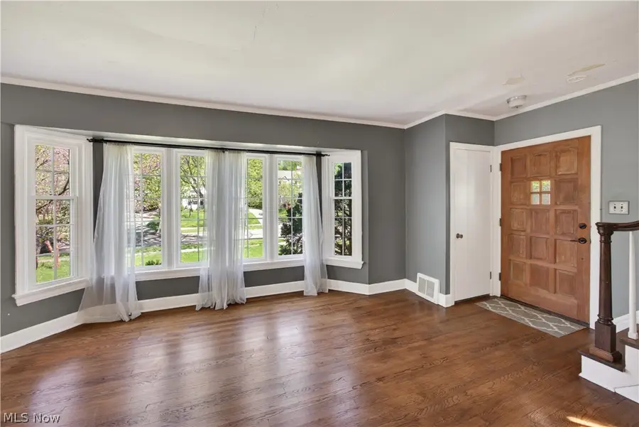 20426 Almar Drive, Shaker Heights, OH 44122 - #3