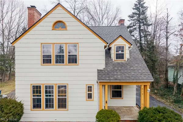 979 Oxford Road, Cleveland Heights, OH 44121