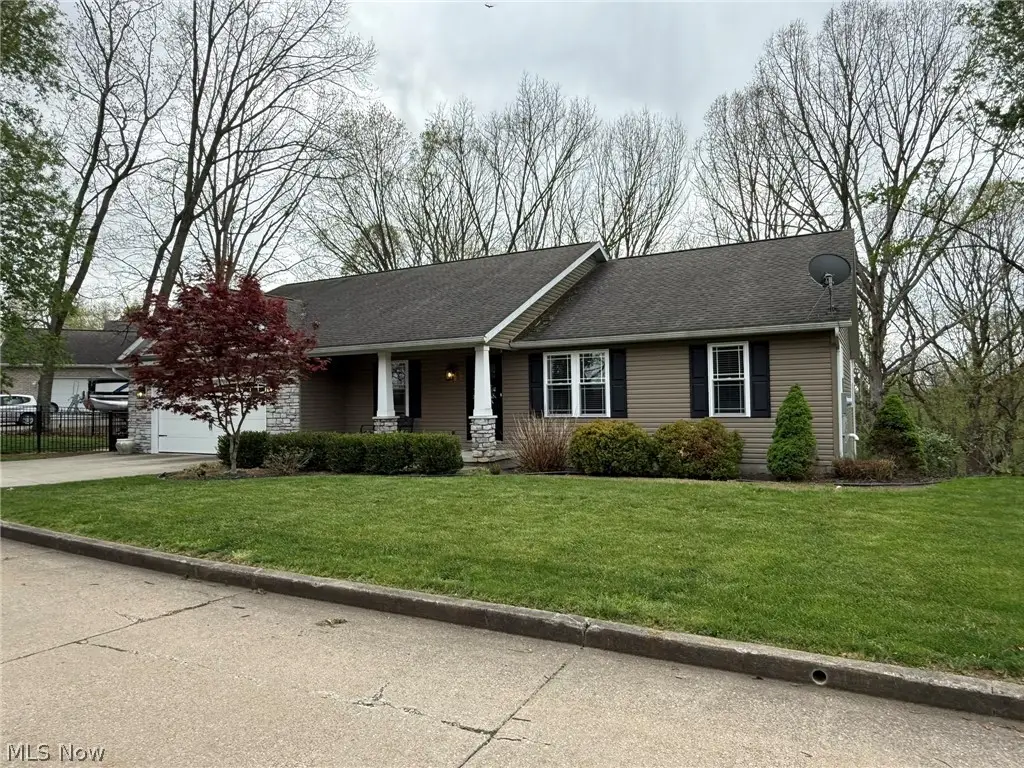 440 Hillcrest Ne Drive, New Philadelphia, OH 44663 - #1