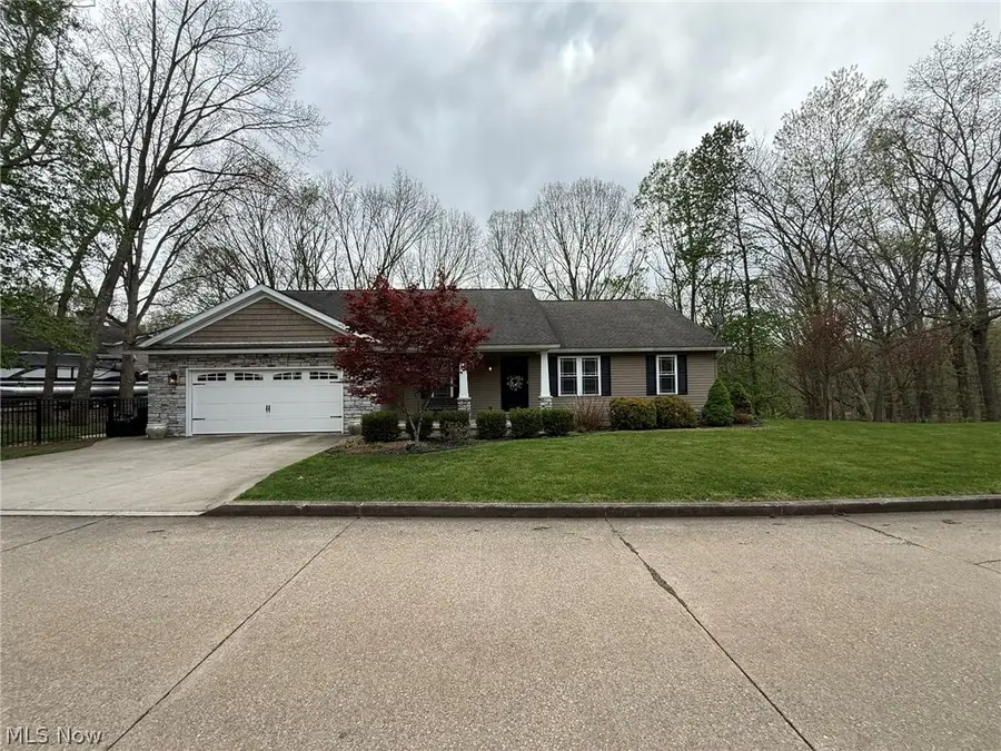 440 Hillcrest Ne Drive, New Philadelphia, OH 44663 - #2