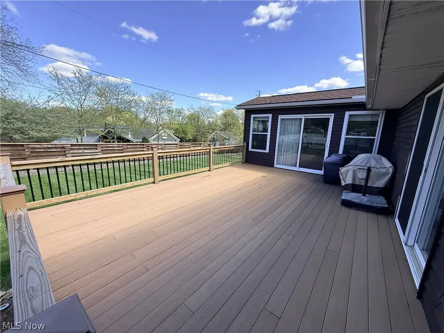 917 3rd Ne Street, New Philadelphia, OH 44663 - #2