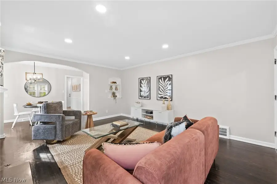 2324 Scholl Road, University Heights, OH 44118 - #3