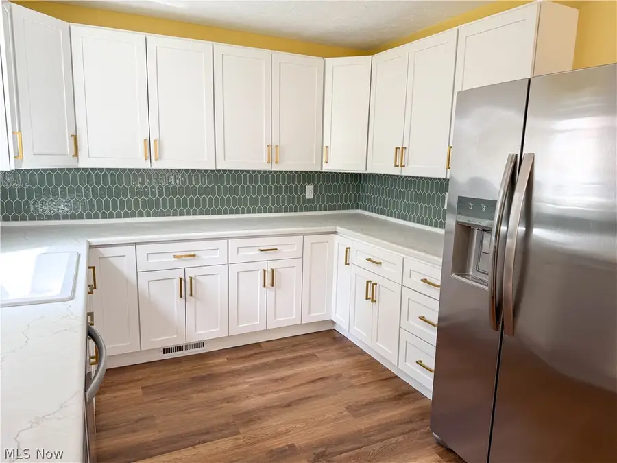 412 Alexander Avenue, Lorain, OH 44052 - #3