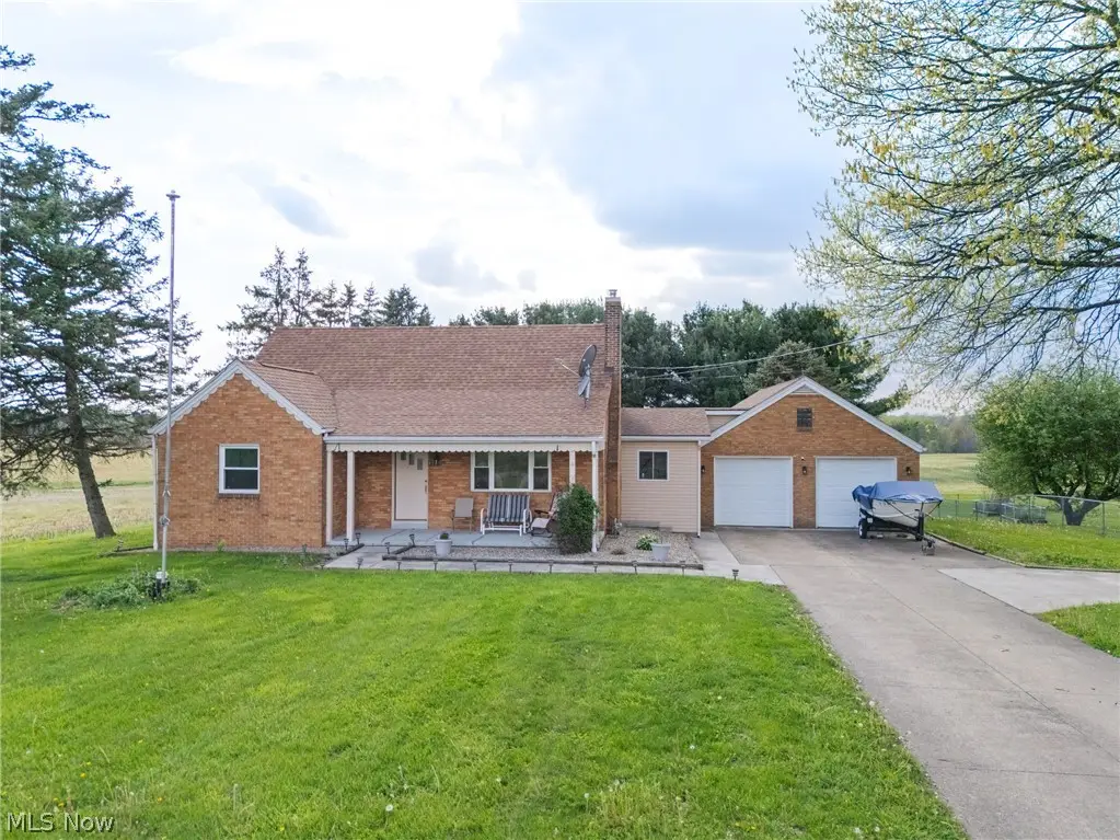 4817 Shepler Church Sw Avenue, Navarre, OH 44662 - #1