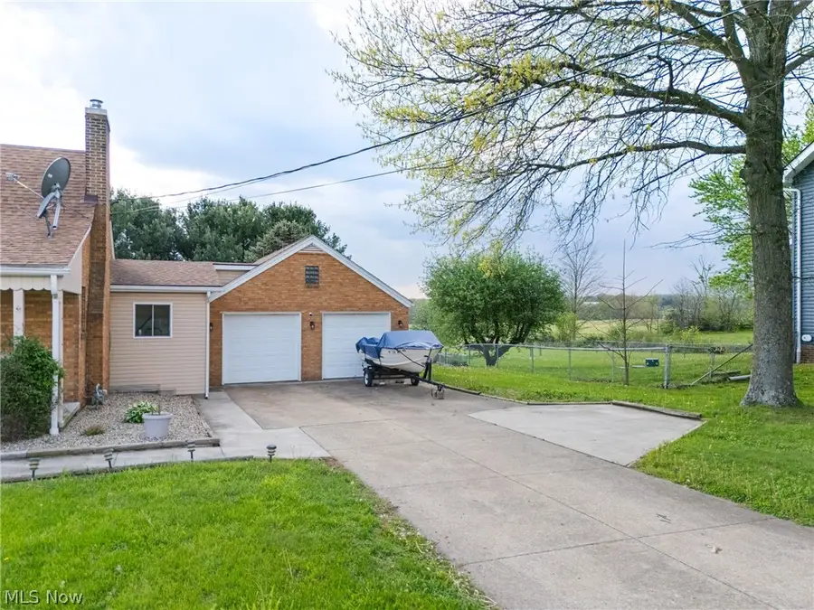 4817 Shepler Church Sw Avenue, Navarre, OH 44662 - #2