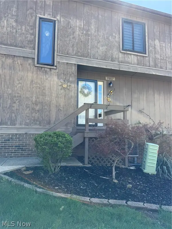 7607 Creekwood Drive, North Royalton, OH 44133