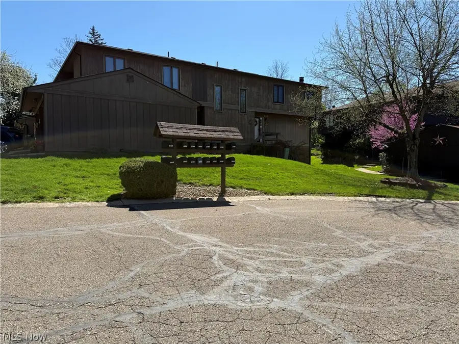 7607 Creekwood Drive, North Royalton, OH 44133 - #2