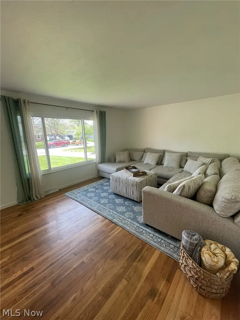 6572 Glenallen Avenue, Solon, OH 44139 - #2