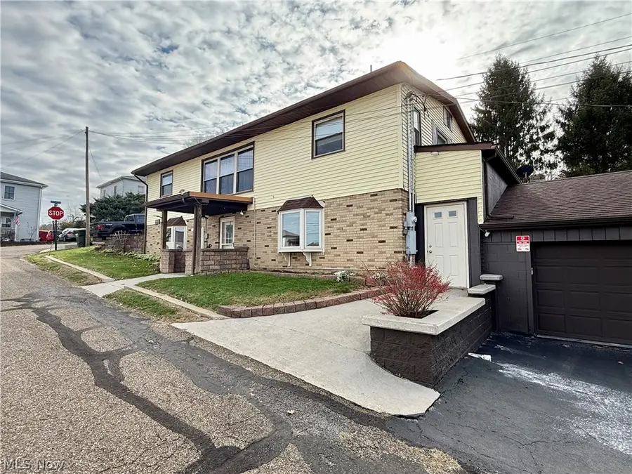 10 S Ohio Street, Dellroy, OH 44620 - #2