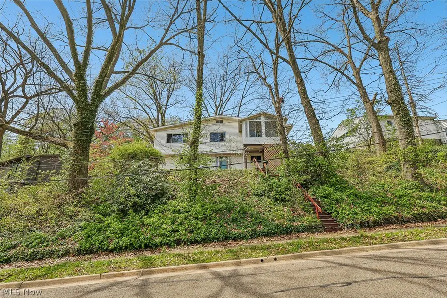 2060 6th Sw Street, Akron, OH 44314 - #2